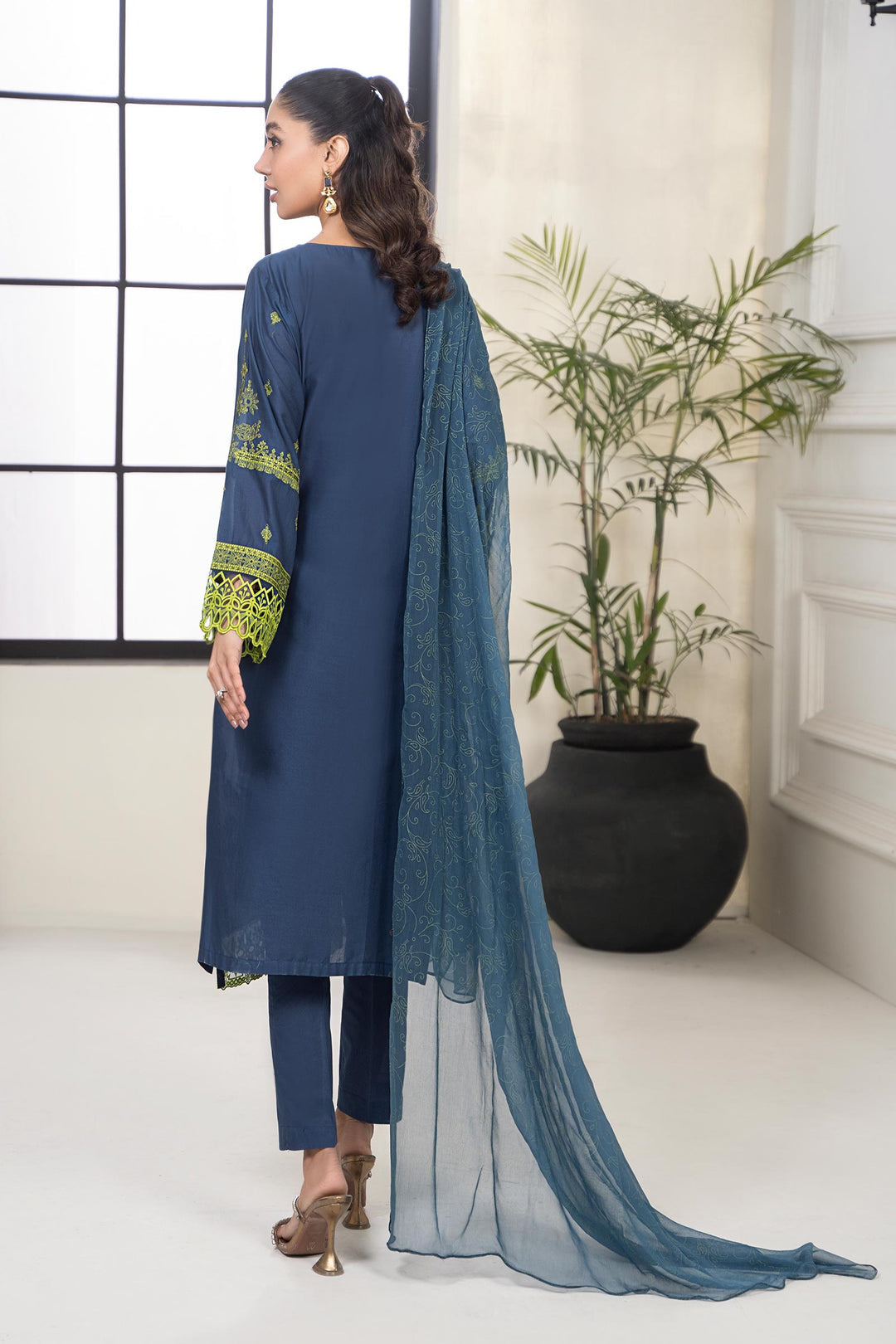 3 PIECE EMBROIDERED LAWN SUIT - MARIA B