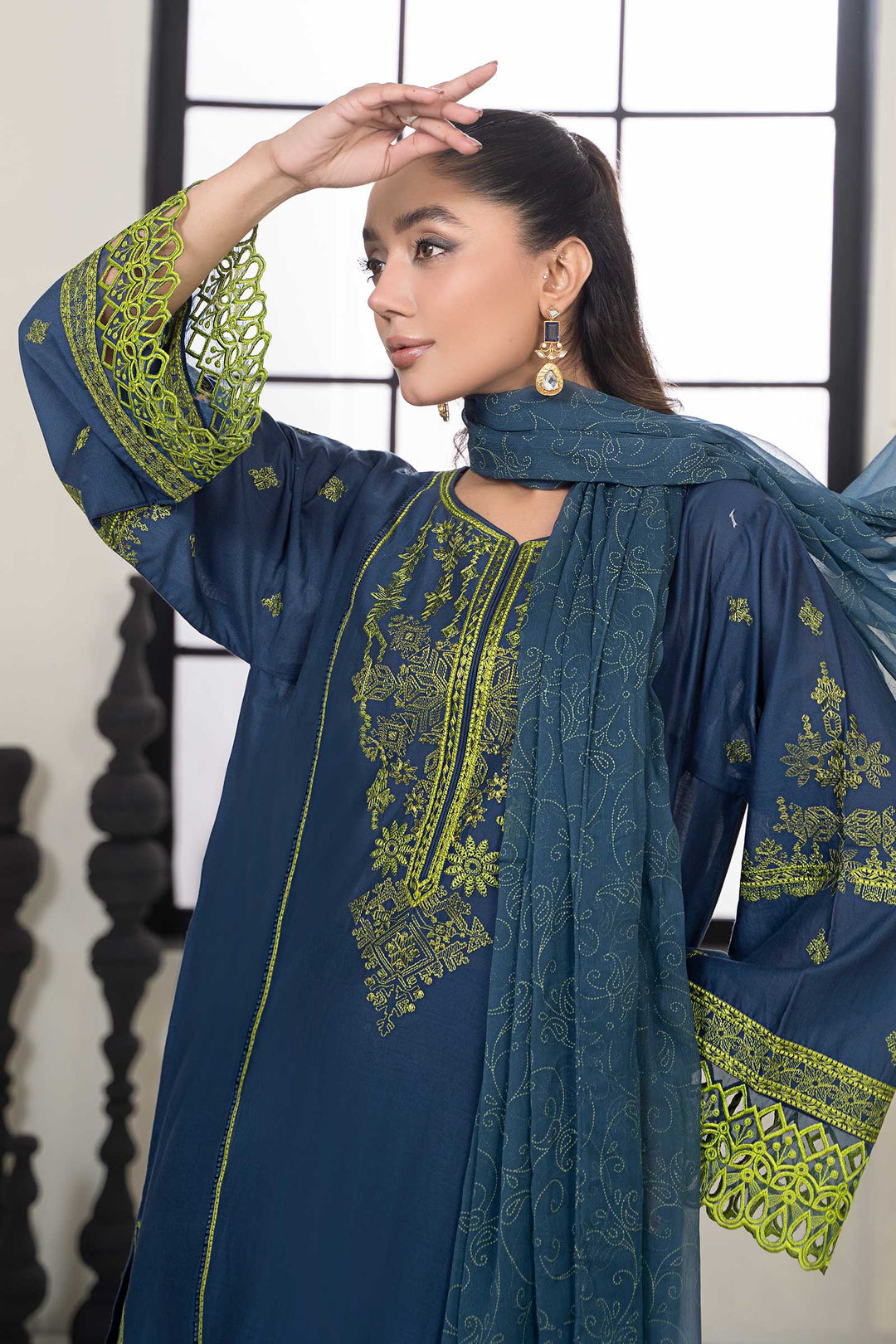 3 PIECE EMBROIDERED LAWN SUIT - MARIA B