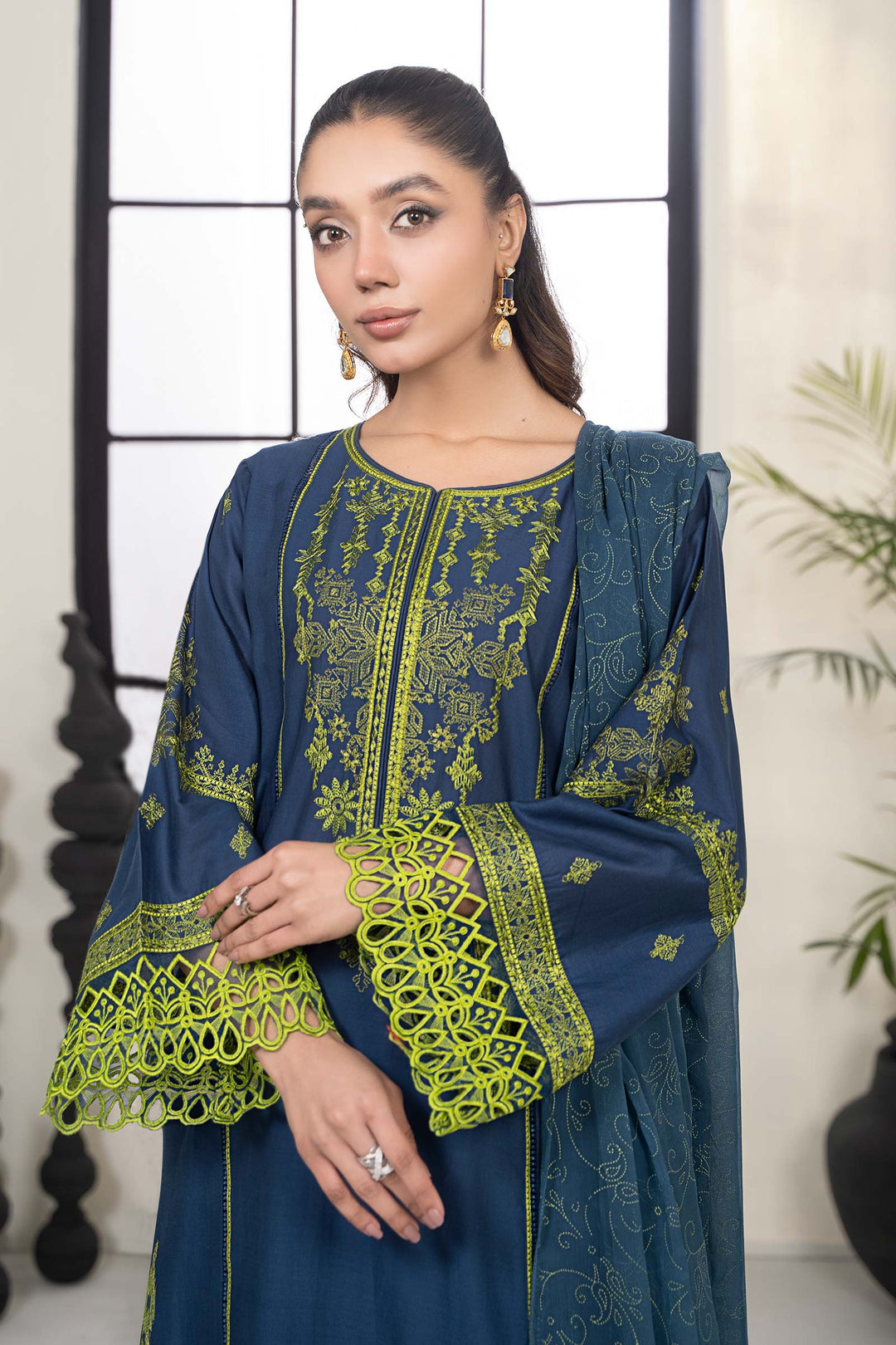 3 PIECE EMBROIDERED LAWN SUIT - MARIA B