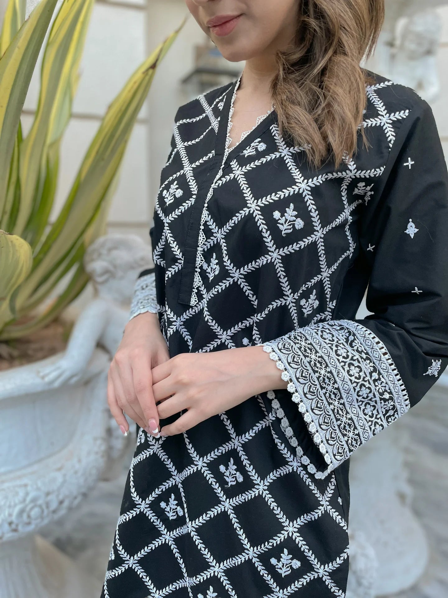 Black Embroidered Kurta