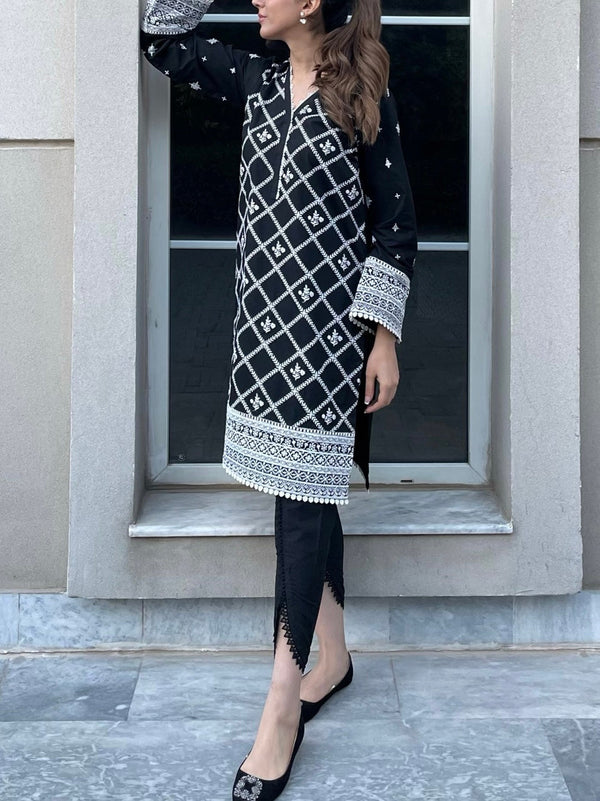 Black Embroidered Kurta